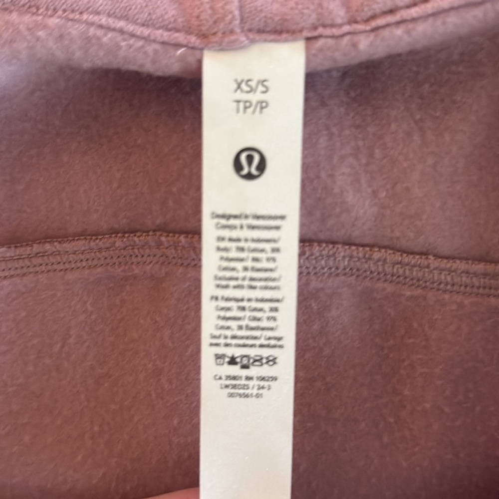 lululemon Women’s Full Zip Oversized Scuba Hoodie w/Gold Zipper Detail - Picture 4 of 5